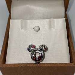 Pandora Disney Mickey Mouse Christmas Wreath Charm (Sterling)