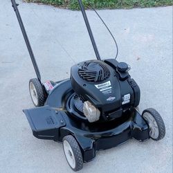 20' Gas Push Lawn Mowee Works Great $120 Firm