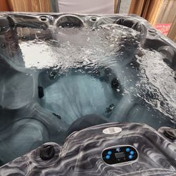 Dr. Wellness G-7 Hot Tub