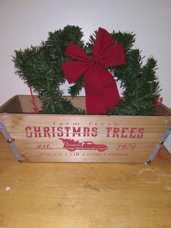 Wood baskets Christmas tree Christmas decorations