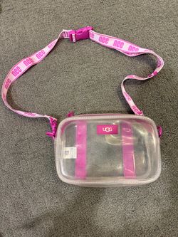 UGG Janey II Clear Crossbody / Belt Bag – Pink Logo Strap