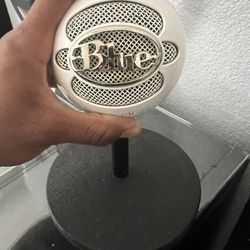 Snow Ball Mic