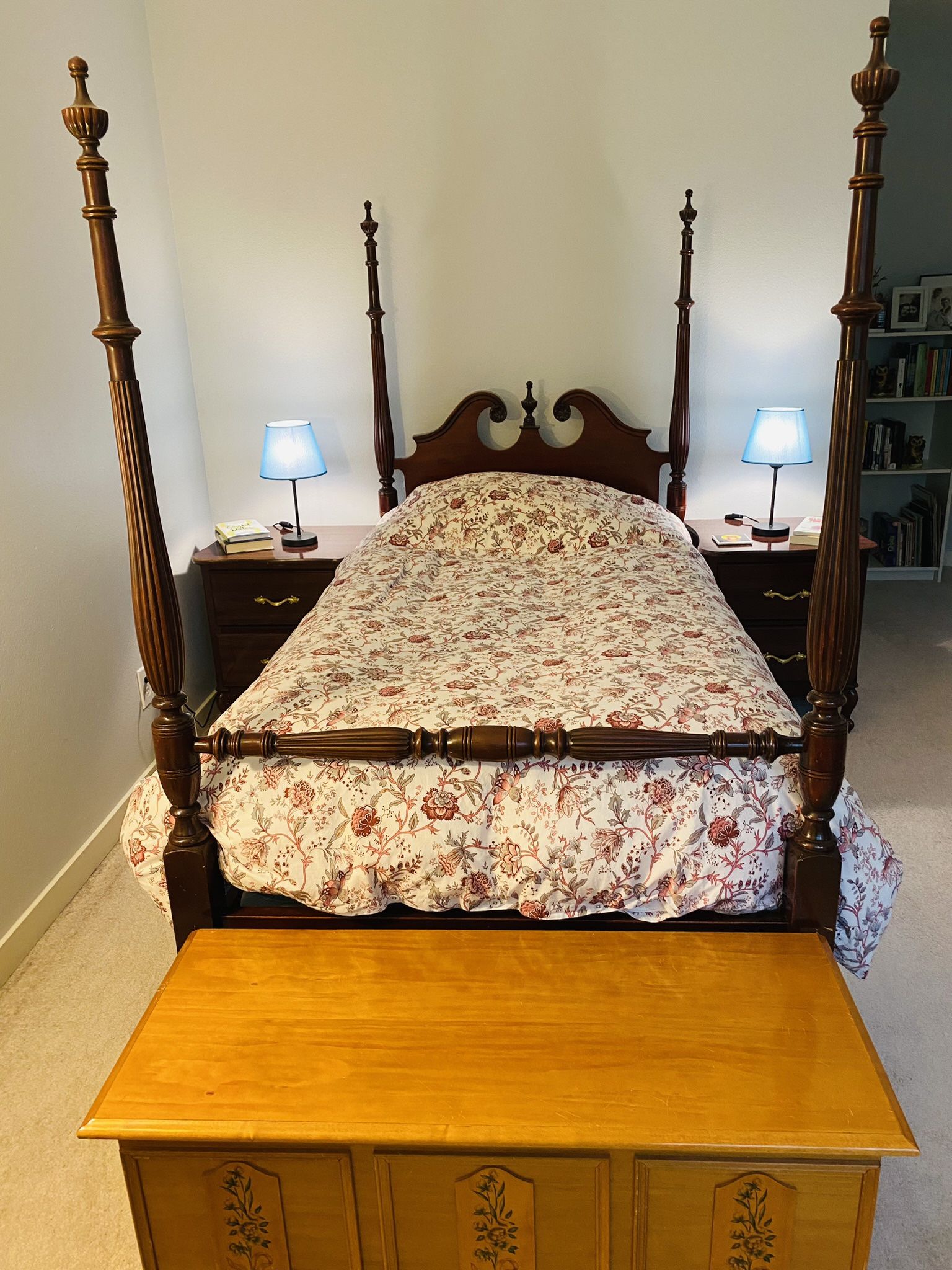 Vintage Twin Bed-frame with Mattress 