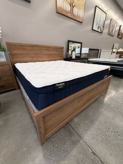 4 PC KING BEDROOM SET