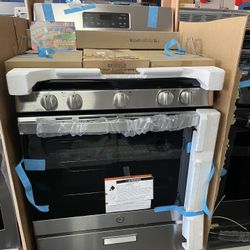 GE  STAINLESS STEEL GAS  STOVE 