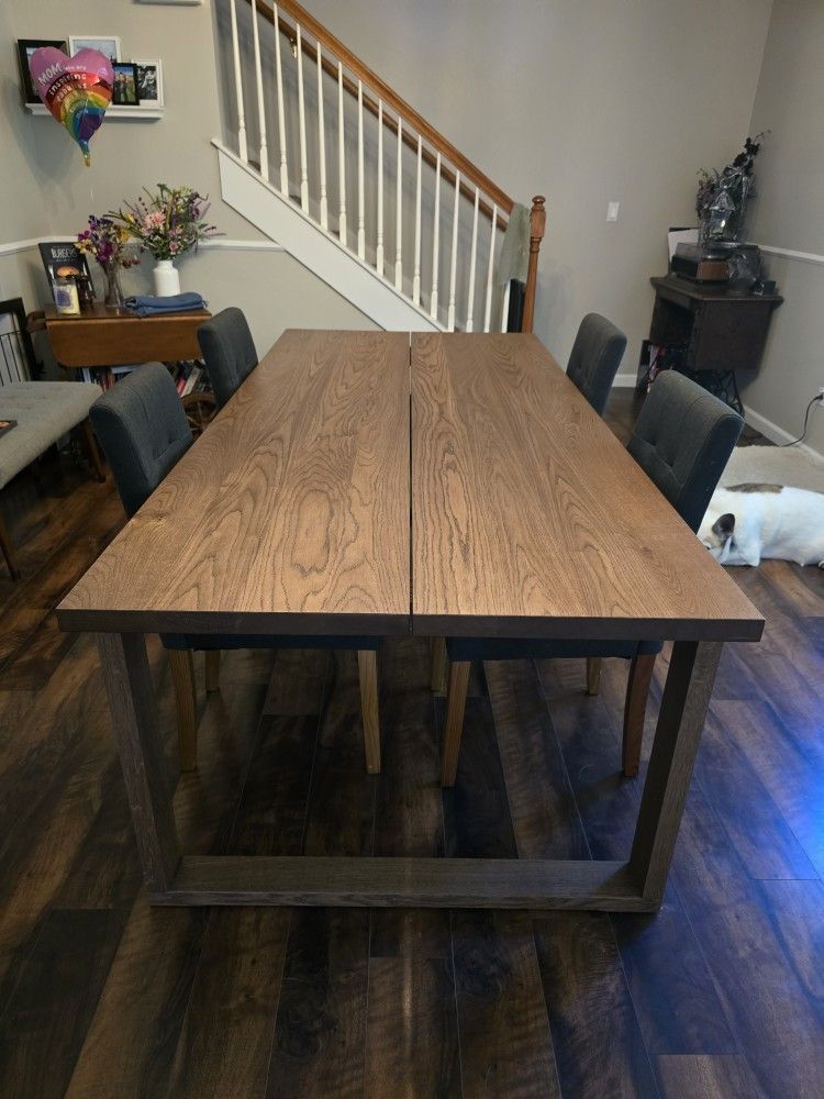 Oak Dining room Table
