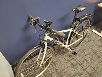 Bianchi road bike 2005