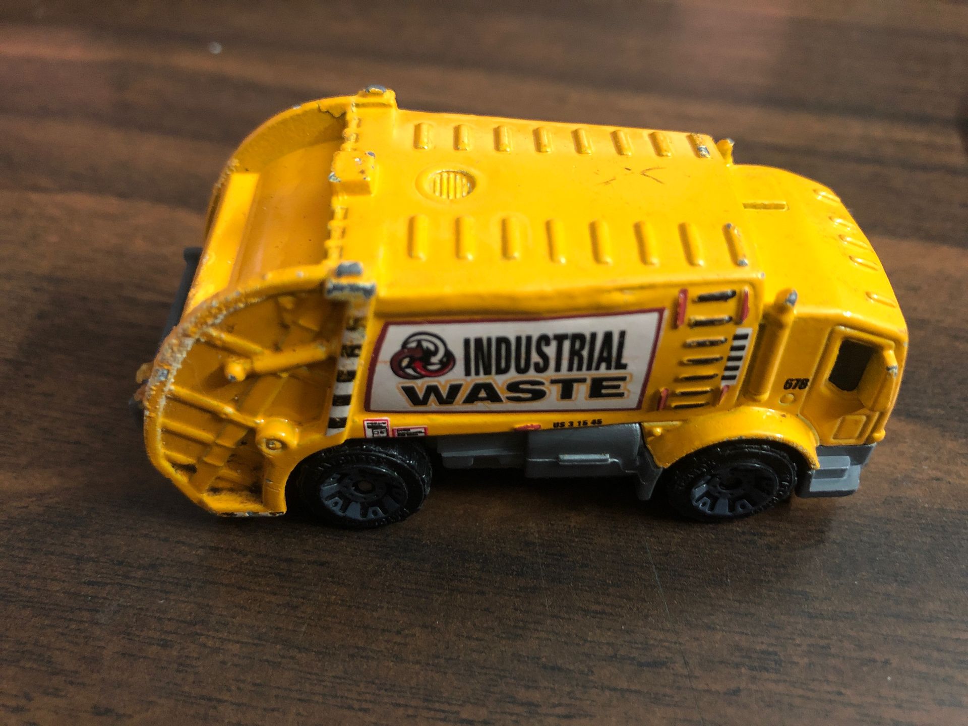 2005 Matchbox Mattel Trash Truck “IndustrialWaste”