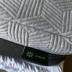 Zinus Memory Foam Mattress Topper 