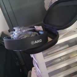 AKG Bluetooth Headphones 