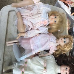 Nice ceramic doll collection all only $30 firm