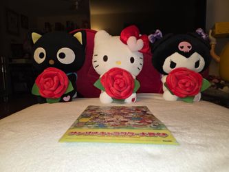 Bunch of random things (plushies, keyboard, Shohei Ohtani bobblehead)