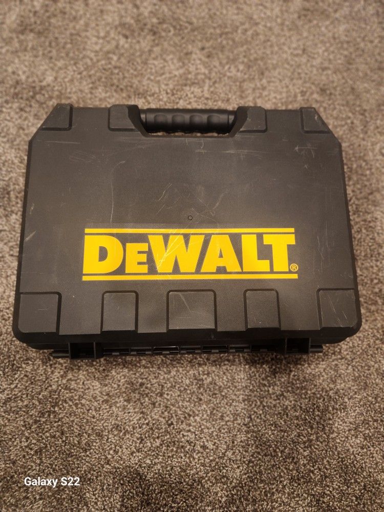 Dewalt Drill with charger and Battery