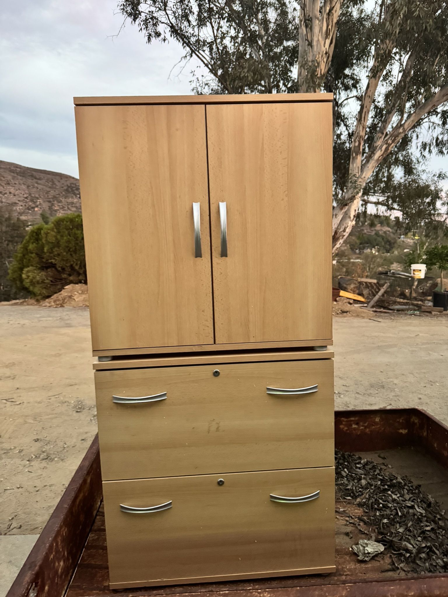 Office furniture (filing Cabinet, Storage)