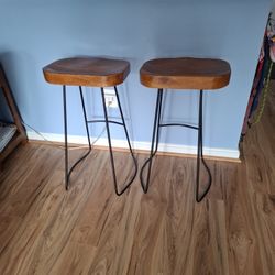 Set Of 2 Wooden Bar Stools