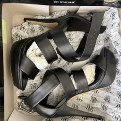 Rock & Republic Black Platform Heels – Women’s Size 7