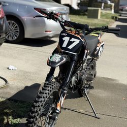 Dirt bike 4 Stroke And Protective Gear