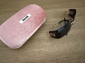 Mui mui sunglasses