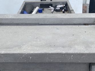 20% SALE 4 Foot Floating Concrete Sink W/Steele Bracket & Drain