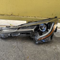 2020-2022 TOYOTA COROLLA SE XSE LH HEADLIGHT OEM