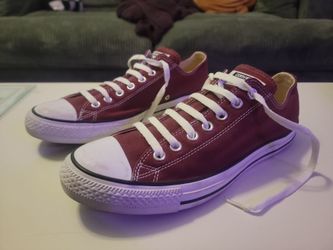 Dark red chuck taylor Converse mens size 10