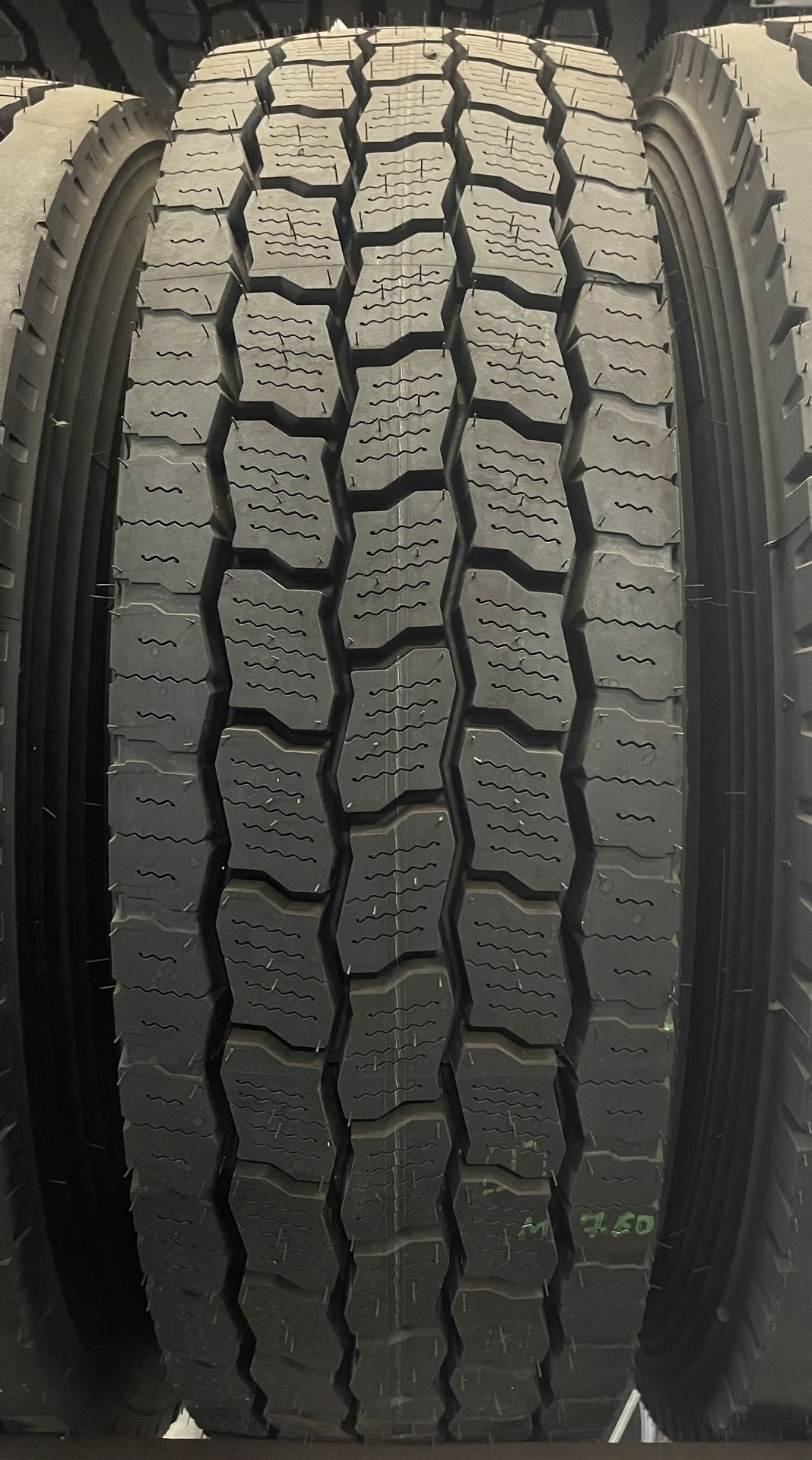 Bridgestone M760