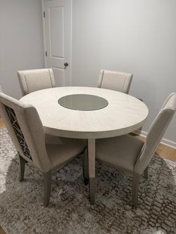 Round Dining Table Set with 4 Chairs