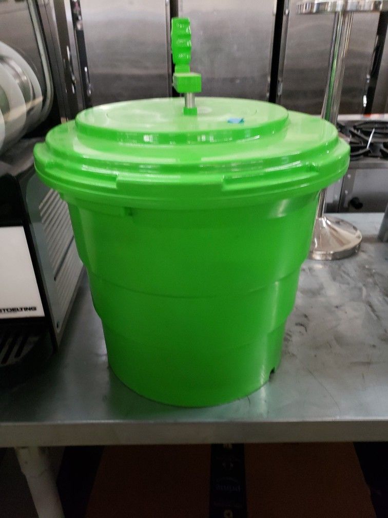 Used Salad Spinner