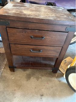 FREE NIGHT STAND ON CURB