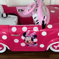 Minnie Mouse Car 