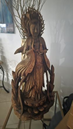 wooden Chinese Kwan-Yin statue figurine