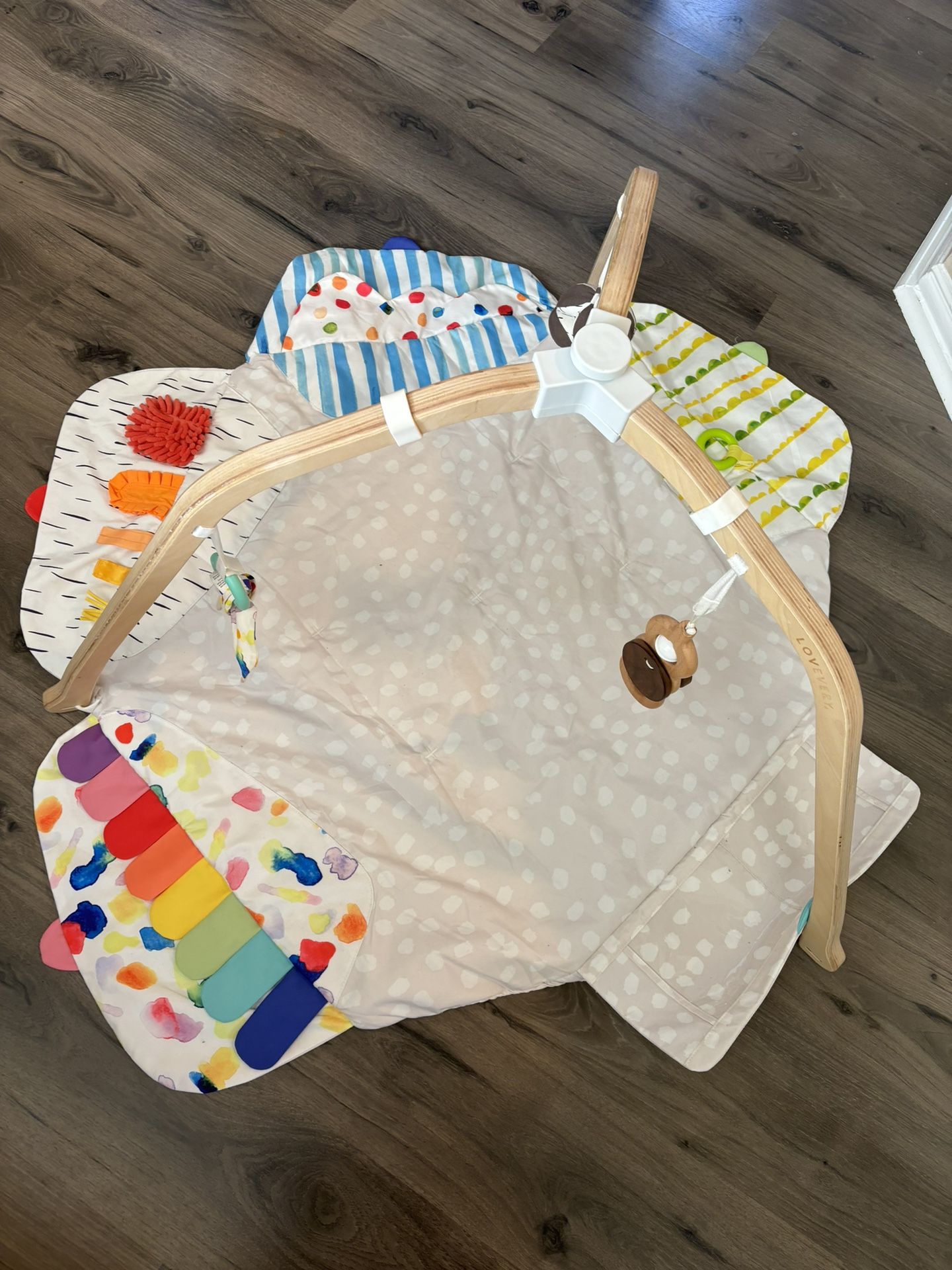 Lovevery Play Gym