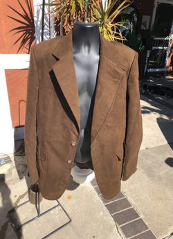Men’s synthetic suede brown jacket.
