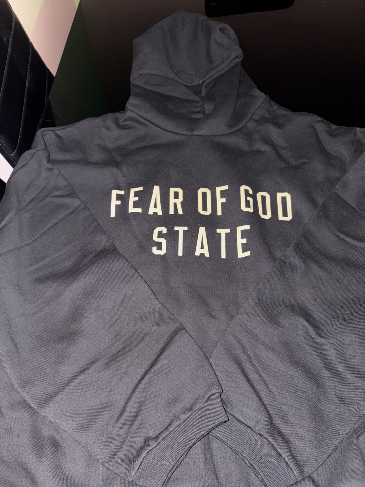 Fear of god essential fleece hoodie black