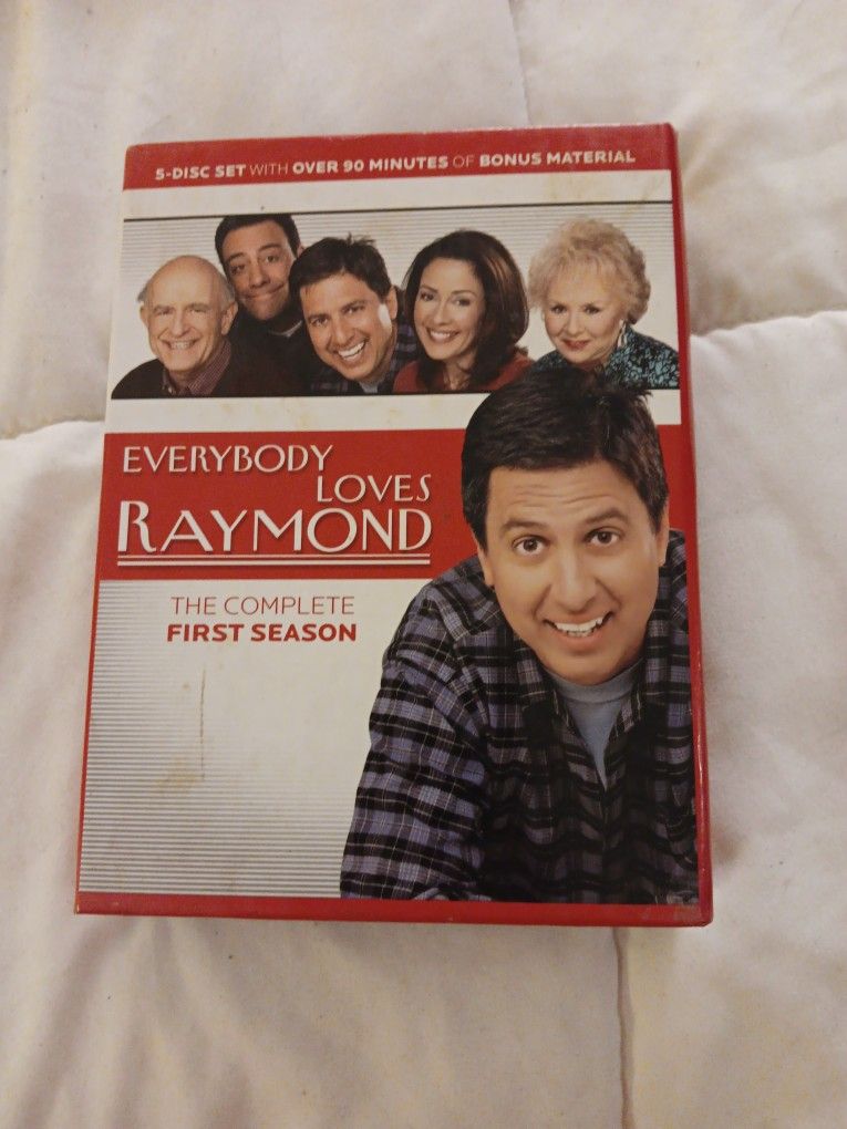 EVERYBODY LOVES RAYMOND Complete First Season On DVD