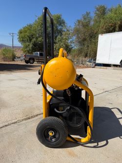 Dewalt 4.5 gallon 225 psi air compressor