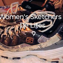 Women's Sketchers De Lites Size 9
