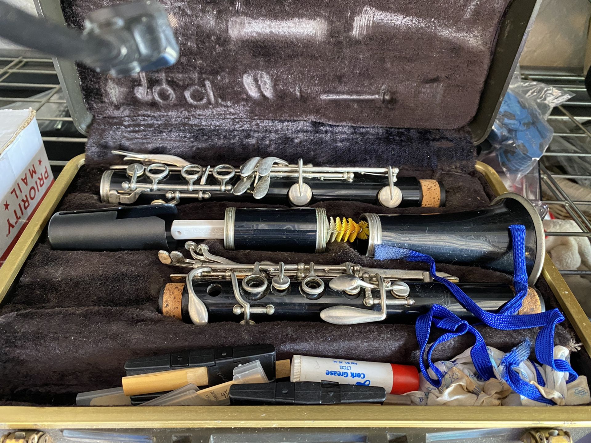Bundy Clarinet in case