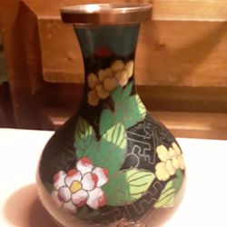 Small Antique Chinese Cliosene Vase