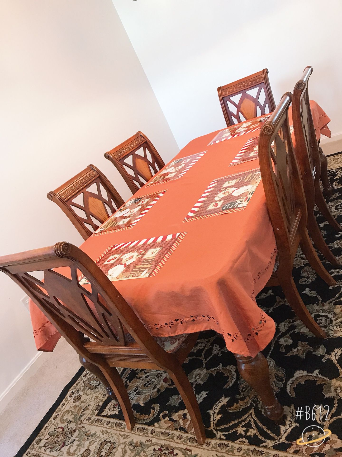 I am selling this dining table set with 6 chairs