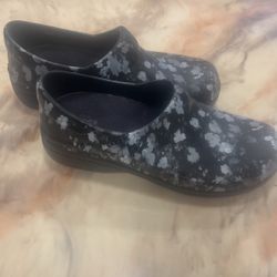 Nursing Shoe