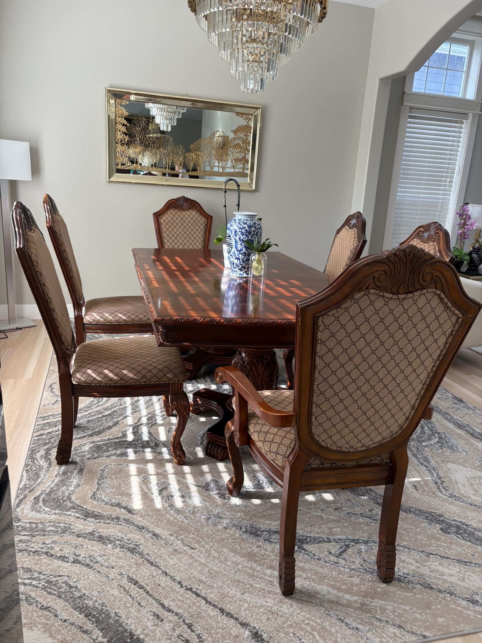 Dining Table and 6 Chairs