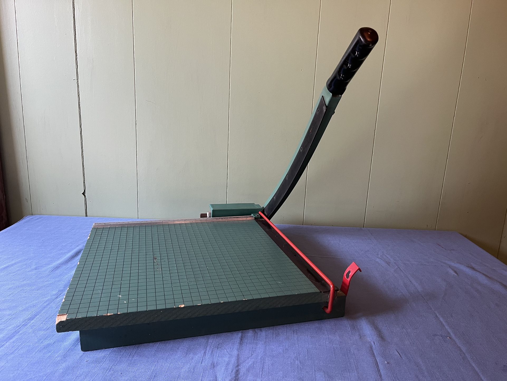Paper Cutter