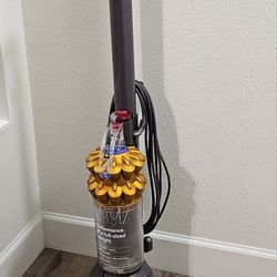 Dyson Ball MultiFloor Upright Vacuum