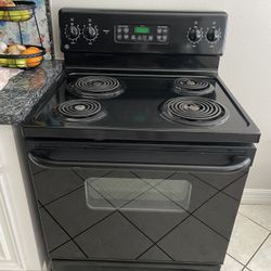 GE Black Kitchen Electric Stove