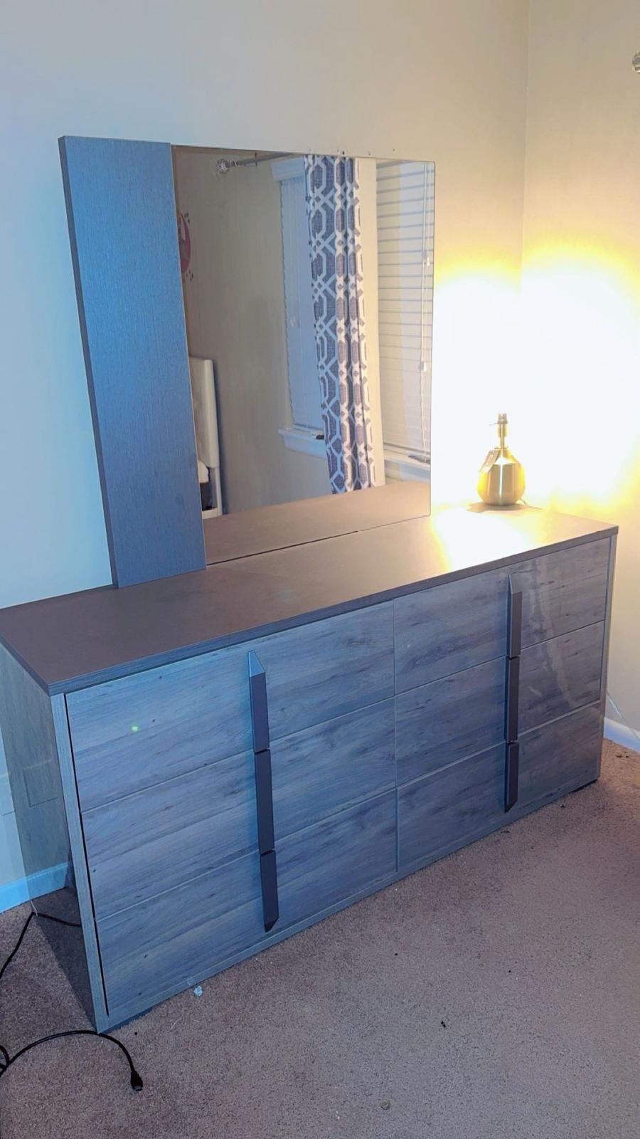 Dresser For Sale In Good Condition