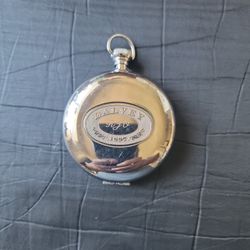 reloj con brujula