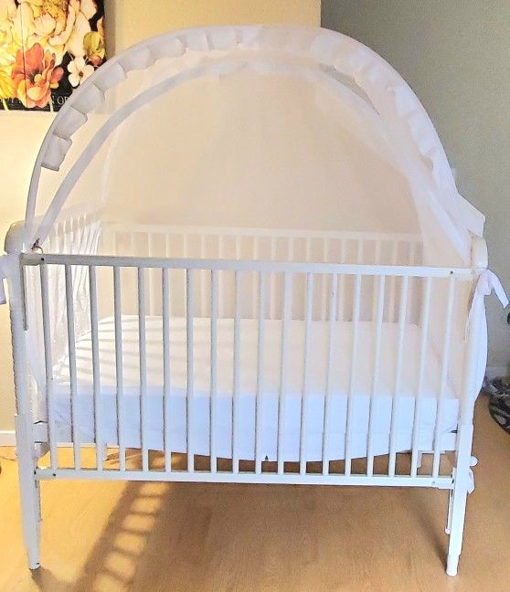 DELTA Children Baby Crib + Sealy Mattress+ Mattress Cover + Mosquito Net Cover