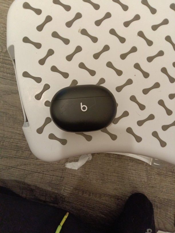Beats Studio Buds