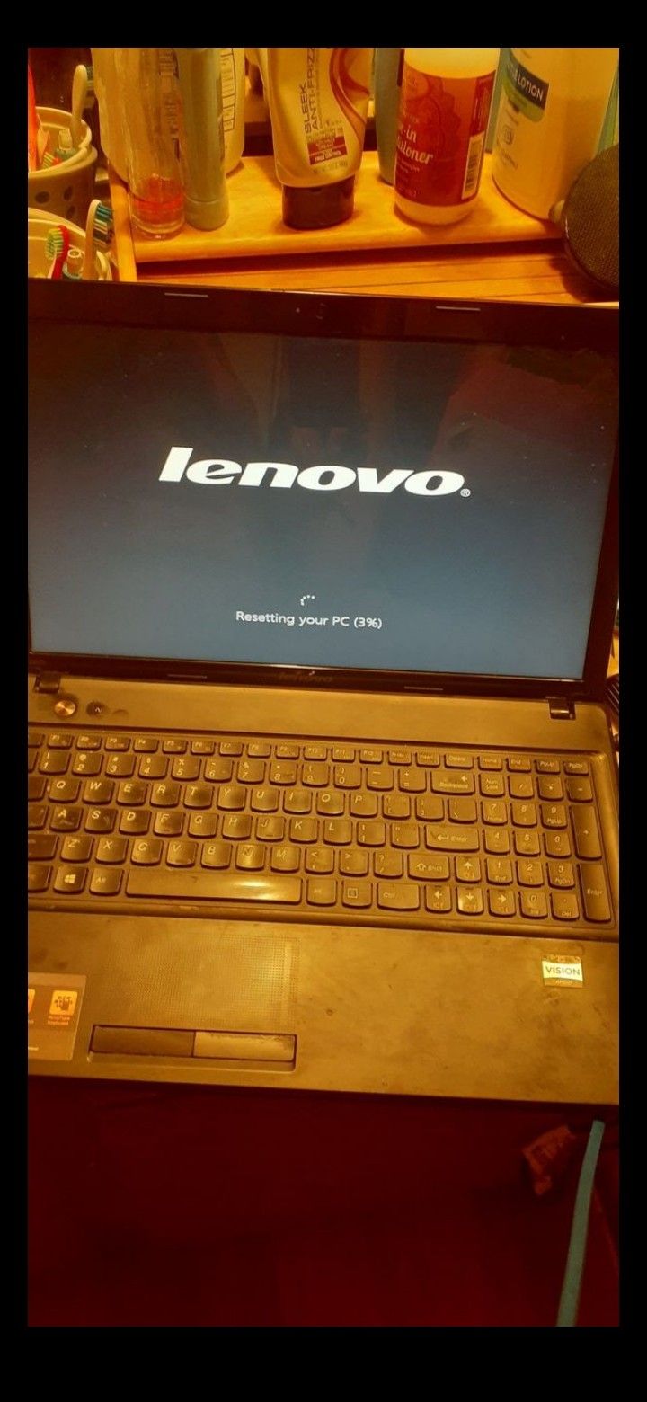 G585 Lenovo laptop, bad battery but otherwise works great, win 10 pro pick up in the colony